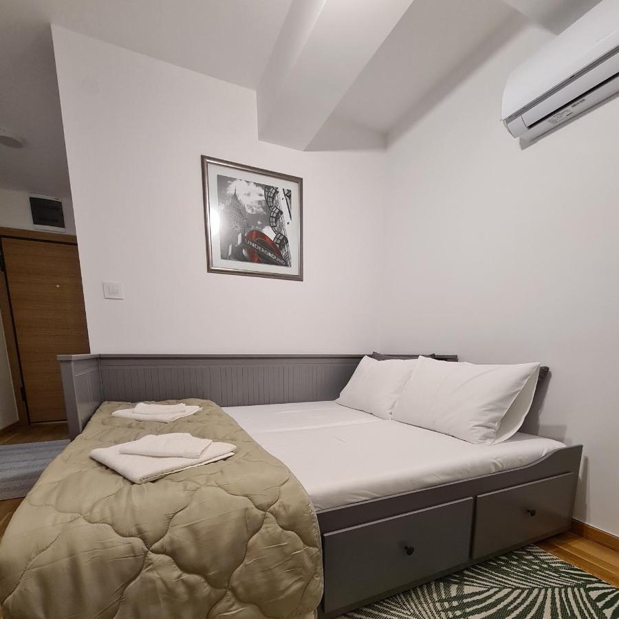 New Now Living Apartment โนวีซาด ภายนอก รูปภาพ